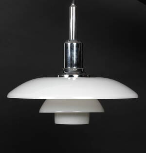 Poul Henningsen. PH 32 pendel