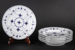 Royal Copenhagen. Musselmalet riflet flade middagstallerkner 6