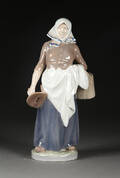 Royal Copenhagen. Malkepige, figur af porcelæn, nr. 899, 