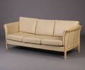 Dansk møbelproducent. 3 prs. sofa, skind
