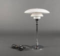 Poul Henningsen. PH 32 bordlampe