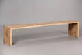 PremiumOak. Dansk produceret bænk  plint af massivt egetræ. 210 cm.