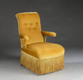 Lænestol betrukket med grønt velour. 1900-tallets første halvdel