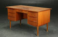 Skrivebord af teak, dansk møbelproducent, 1950erne