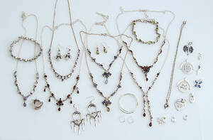 Samling smykker af sølv og sterlingsølv 32