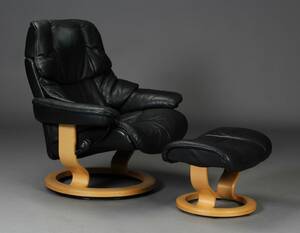 Stressless. Lænestol samt skammel, sort skind 2  