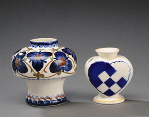 Aluminia, en hjerteformet stage og en lille vase 2