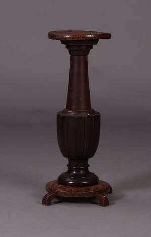 Balustreformet piedestal 1900-tallet