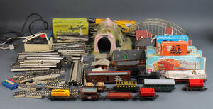 Samling Märklin, lok, vogne, skinner mm. 