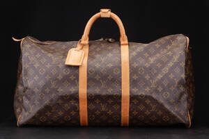 Louis Vuitton. Weekendtaske  rejsetaske. Model Keepall 60. Monogram canvas.