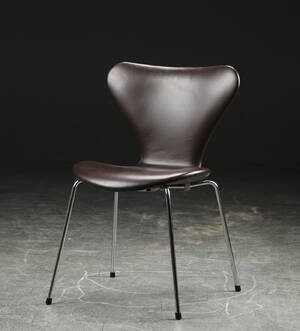 Arne Jacobsen. Syveren, stol, læder, model 3107 