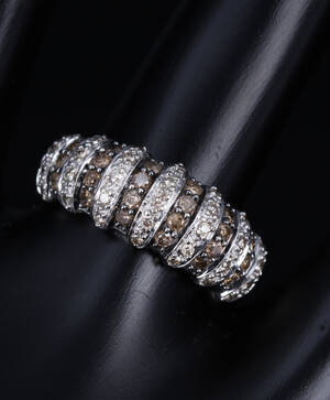 Frits Pedersen. Diamantring af 14 kt.