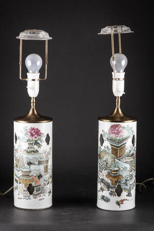 Par kinesiske bordlamper af porcelæn 2 Denne vare er sat til omsalg under nyt varenummer 4264160