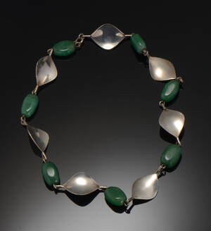 Svensk halscolie i sterlingsølv fra 1960, prydet med aventurin kvarts.