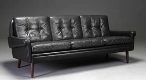 Skippers Møbler. Tre-personers sofa sort læder 