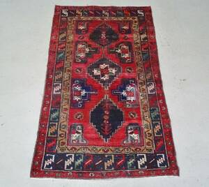 Handknuten matta, orientalisk, 200122 cm.