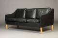 Dansk møbelproducent. Tre-pers. sofa, sort læder
