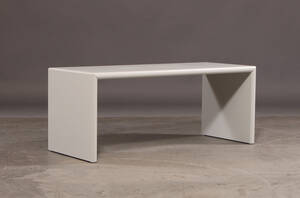 Peter J. Lassen. Monterey bordbænk højde 40