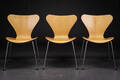 Arne Jacobsen. Sæt på tre Syveren stole, model 3107 3 Denne vare er sat til omsalg under nyt varenummer 4051958