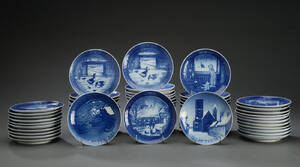Royal Copenhagen samt Bing  Grøndahl. Samling juleplatter 66