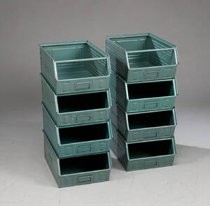 Samling industrielle opbevaringskasser 8