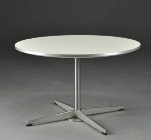 Arne Jacobsen. Sofabord, model A222