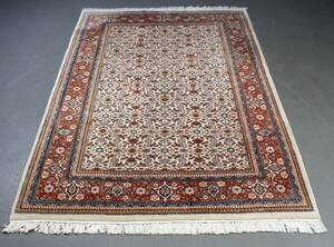Orientalsk tæppe, uld på bomuld, 273 x ca. 192 cm. 