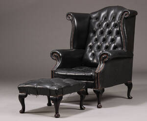 Chesterfield wingchair øreklapstol samt skammel 2