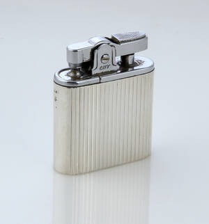 Lighter i holder af sterlingsølv med riflet overflade, 1950erne