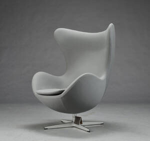 Arne Jacobsen. Lænestol Ægget