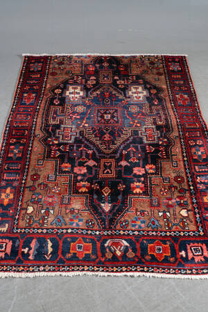 Persisk handknuten matta, 174 x 134 cm
