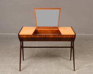 Sminkbord, 5060-tal Denna vara har satts till omförsäljning under nytt varunummer4262151