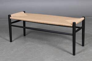 Jørgen Bækmark J83B bænk. Sortlakeret.