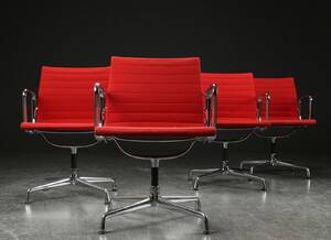 Charles Eames. Fire armstole fra serien Aluminium Group model EA-108 4