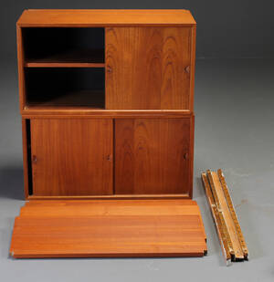 Poul Cadovius. Væghængt reolsystem Royal fineret med teaktræ 9