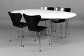 Piet Hein, elipsebord samt fire Arne Jacobsen stole, model 3107. 5