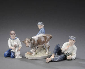 Royal Copenhagen, Bing  Grøndahl. Tre figurer af porcelæn. 3