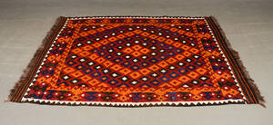 Kelim matta i ull. Mått 195x270 cm