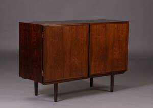 Omann Jun. Skænk, palisander