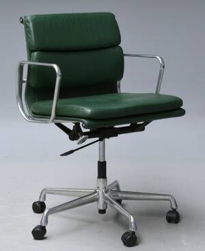 Charles Eames. Full Leather Soft Pad kontorstol, model EA-217  Denne vare er sat til omsalg under nyt varenummer 4505988