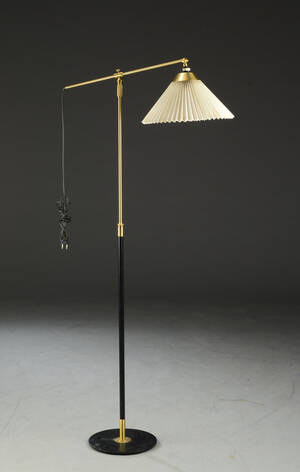  Aage Petersen  Le Klint. Standerlampe, model 349 