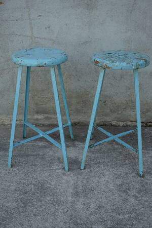 2st pallar med stålben