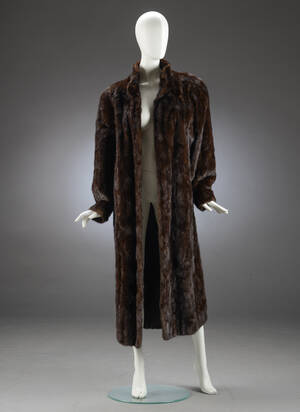 Pelskåbe af mahogny mink, str. 4042 Denne vare er sat til omsalg under nyt varenummer 4082902