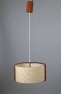 Pendelleuchte der 196070er Jahre mit Teakholz