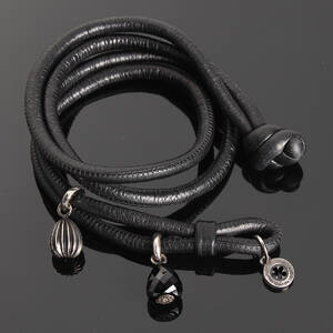 Ole Lynggaard. Charms og armbånd, sterling sølv og læder  3