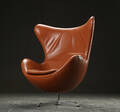 Arne Jacobsen. Lænestol, Ægget, cognacfarvet læder