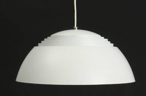 Arne Jacobsen. AJ-Pendel pendel Denne vare er sat til omsalg under nyt varenummer 4850309