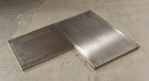 Vinkelbordplade, stål. 125x103x60 cm.