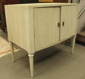 Pottskåp, Gustaviansk stil