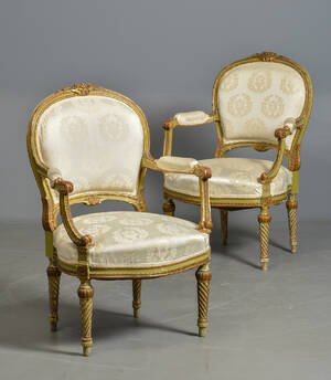 Par armstole i Louis XVI-form, 1800-tallet. Hidrører fra Holckenhavn Slot 2